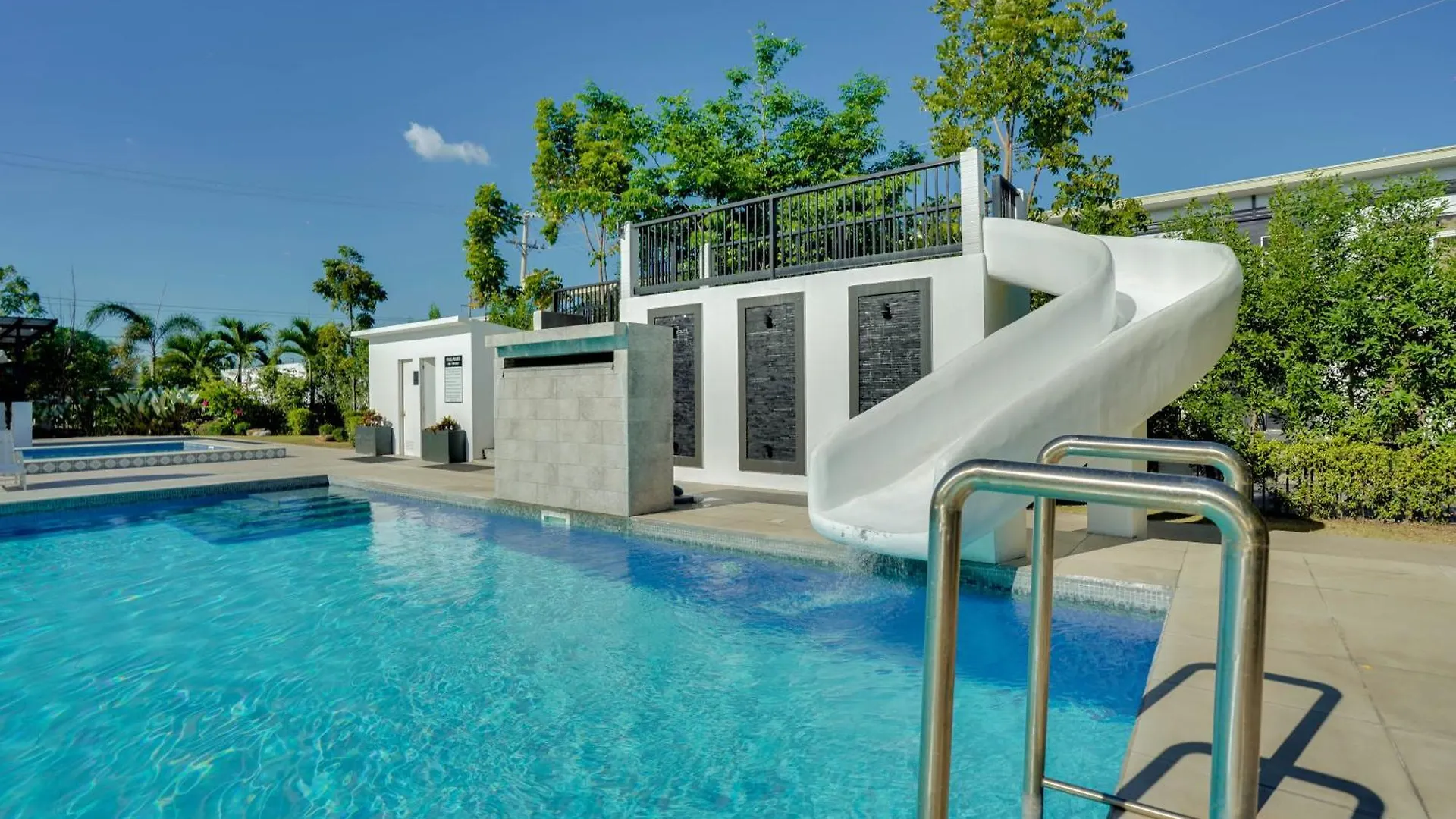 The Mansion Boutique Hotel Mabalacat 4*,